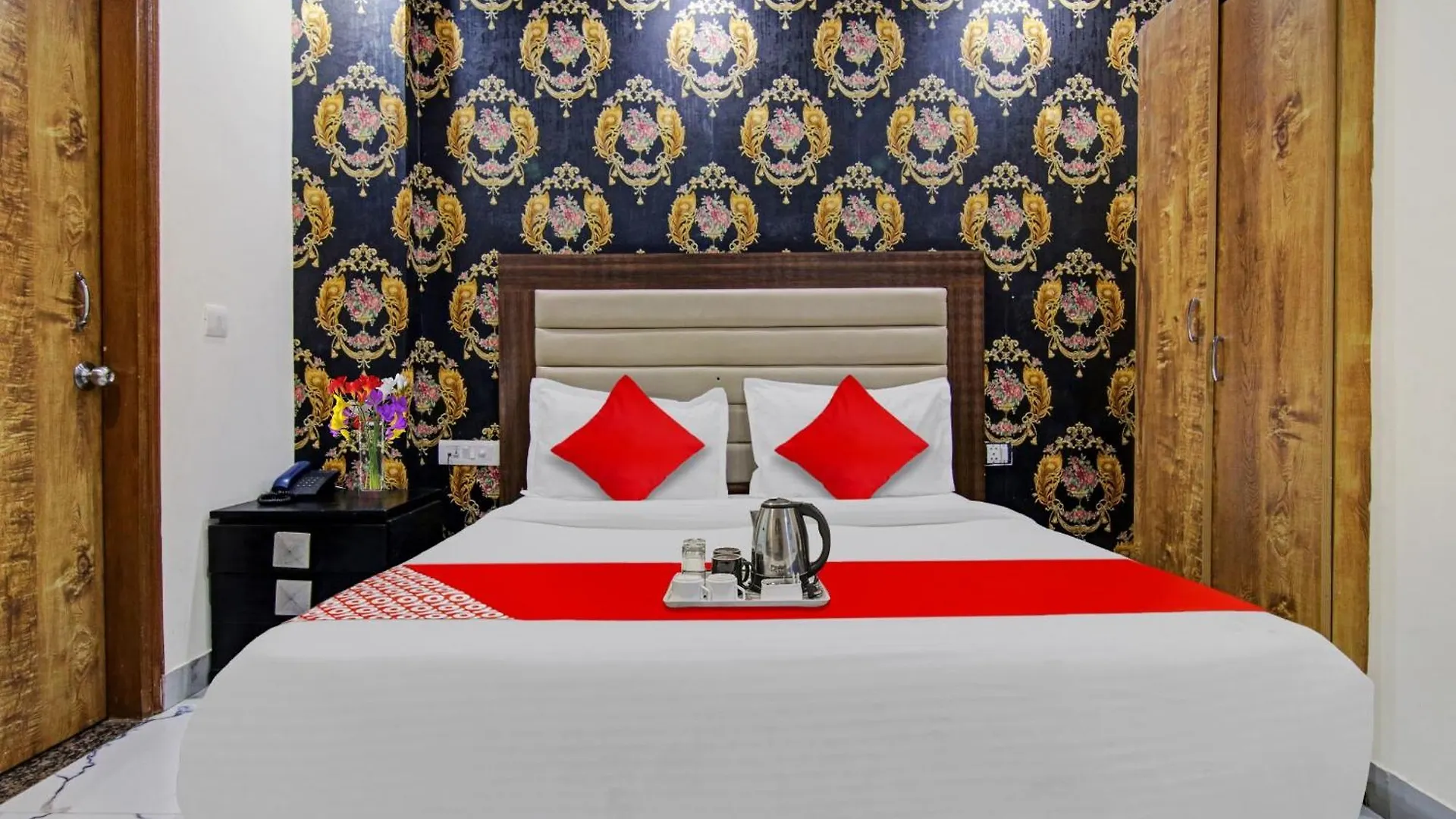 Hotel O Airport Hotel Gross Stay New Delhi