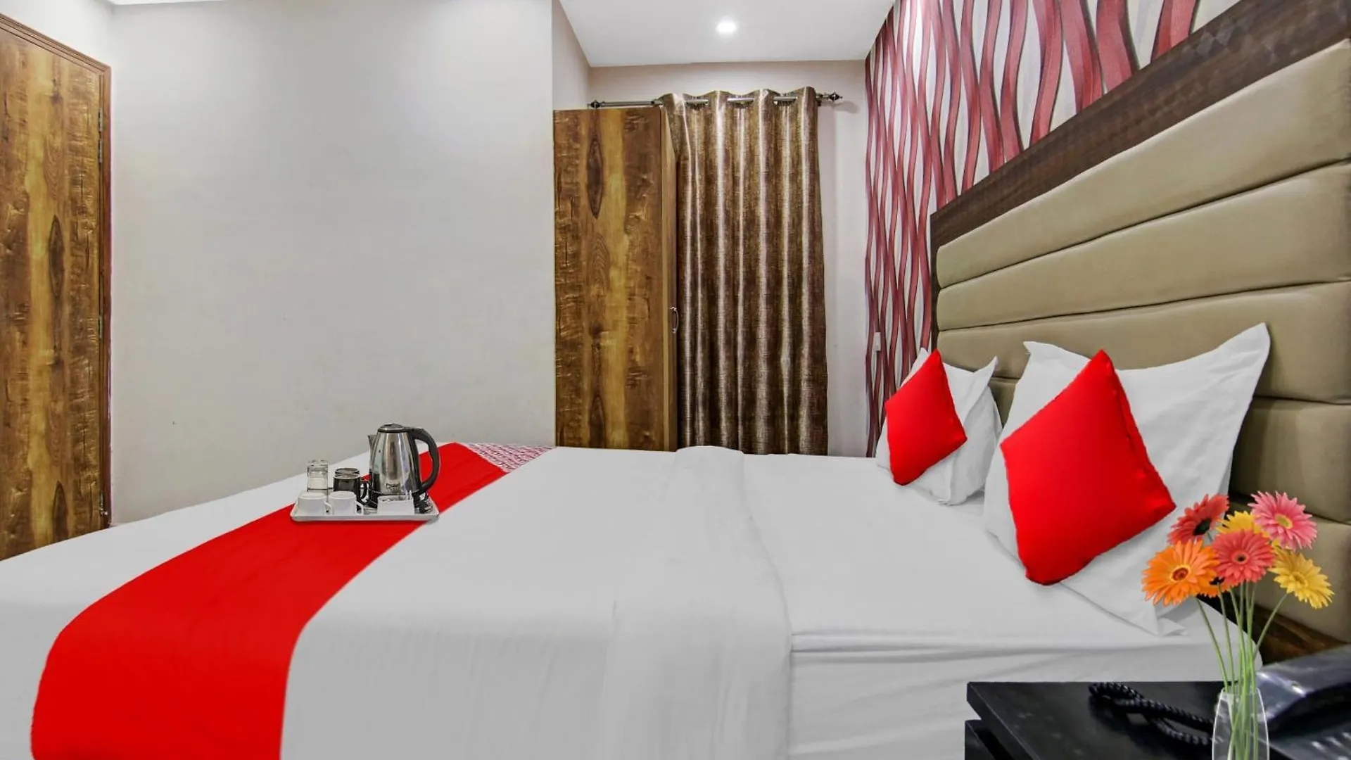 Hotel O Airport Hotel Gross Stay New Delhi